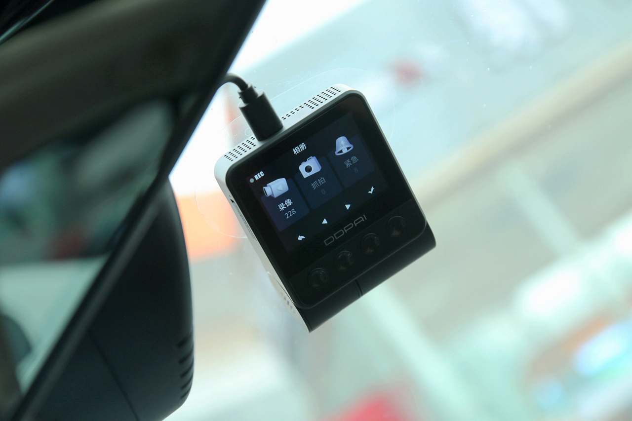 盯盯拍行车记录仪5和z50参数对比,行车记录仪盯盯拍z50录音效果