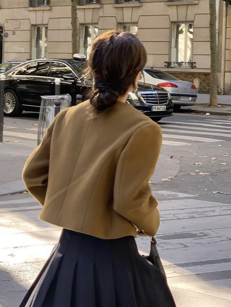 新年流行这4款扎发谁扎谁美,适合直头发的新年扎发