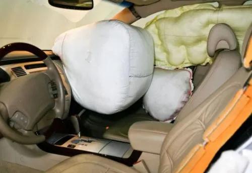 汽车安全气囊是怎样的一个原理,汽车的安全气囊运用的是什么原理