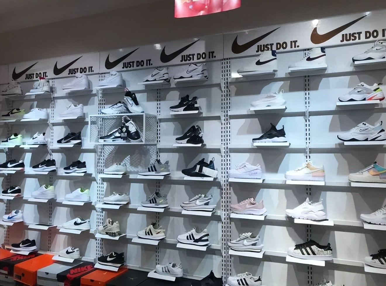 奥特莱斯落后了吗,奥特莱斯破纪录