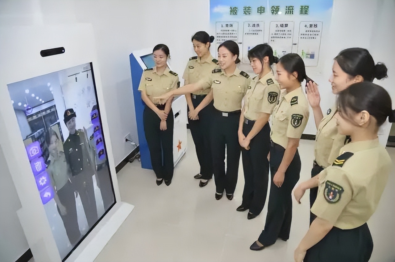 部队被装开箱,部队被装