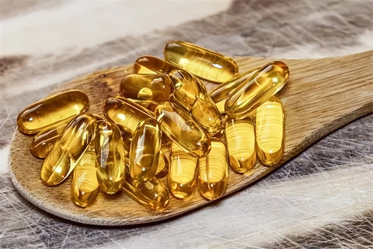 皮肤起皮用什么护肤品角鲨烷 (角鲨烷护肤效果好吗)