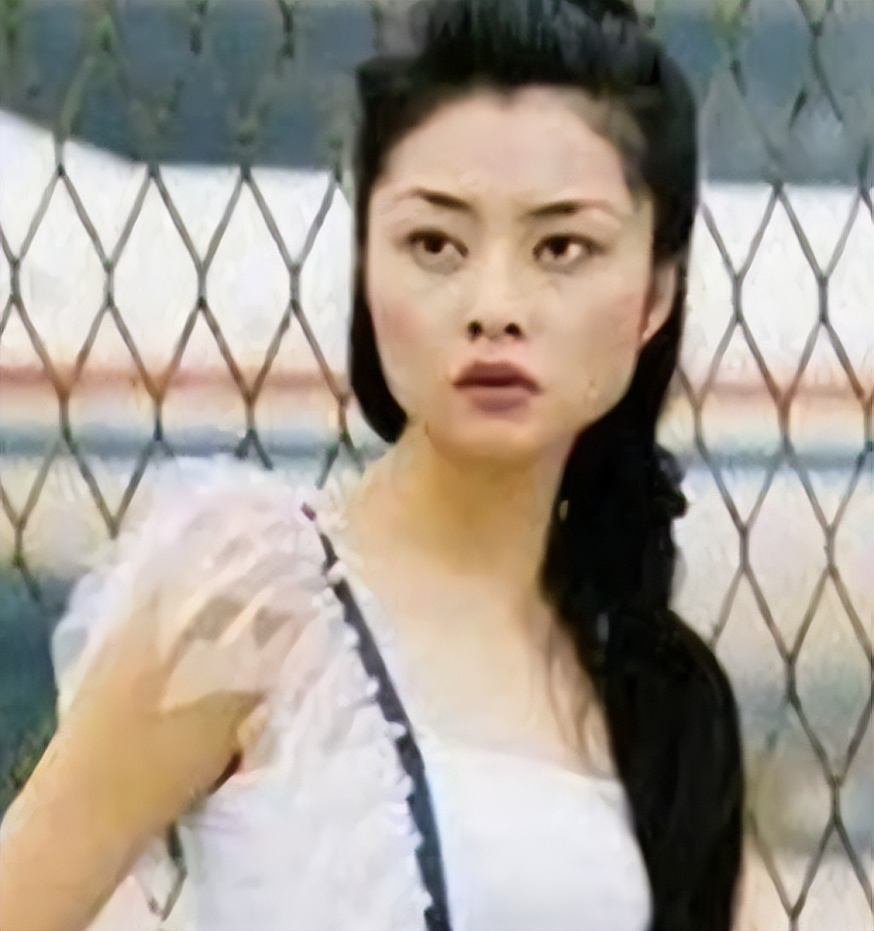 从“相貌平平”到千娇百媚，这7位女星的脸，前后差距让人破大防