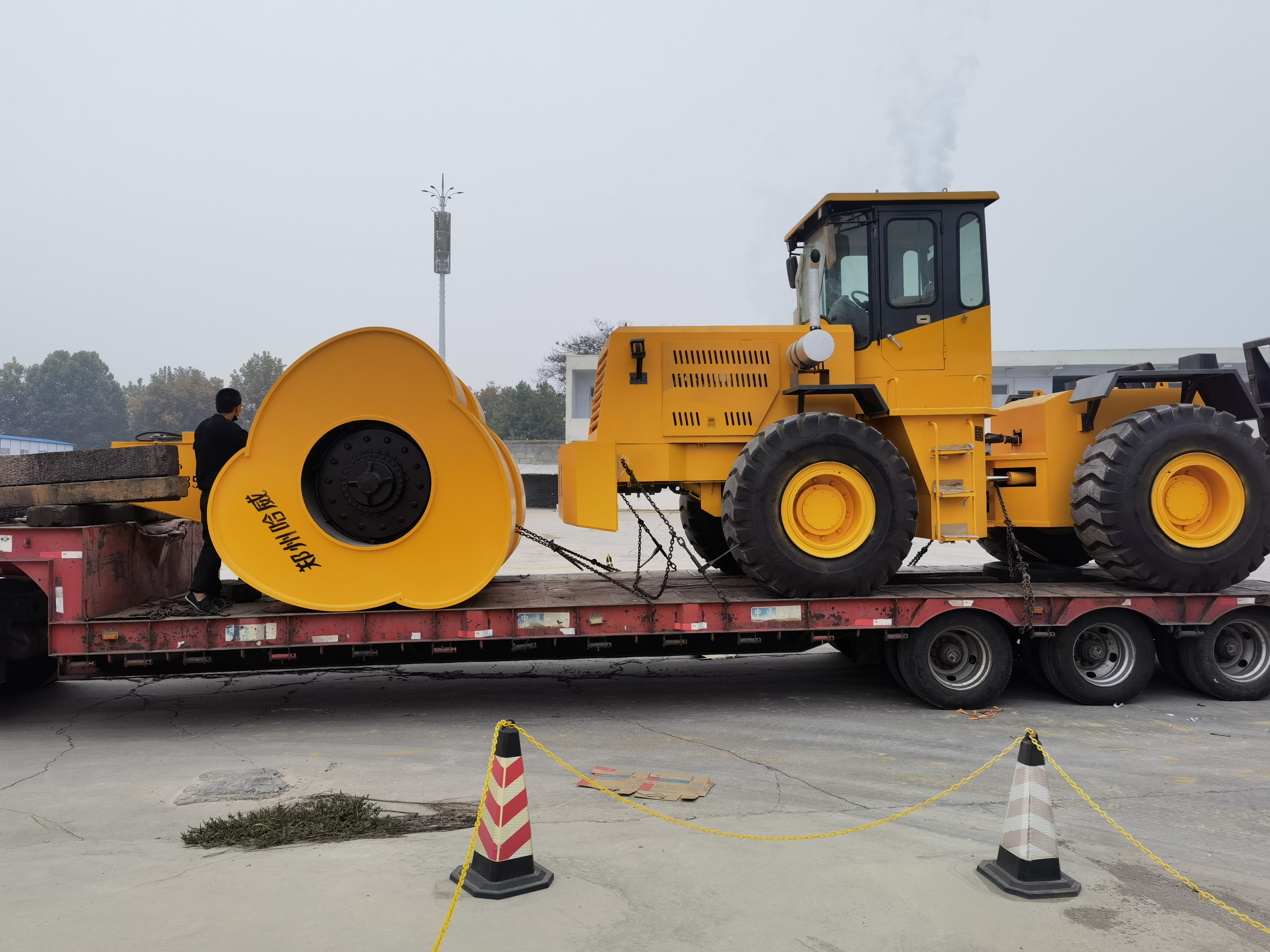 三边轮冲击式压路机,三边形冲击压路机最新报价