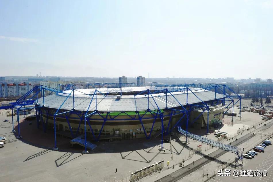 卢甘斯克、顿涅茨克在乌克兰东部，顿涅茨克足球队很有名