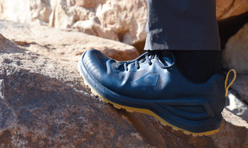 秋冬户外防水防滑软底徒步鞋,全防水全透气徒步鞋