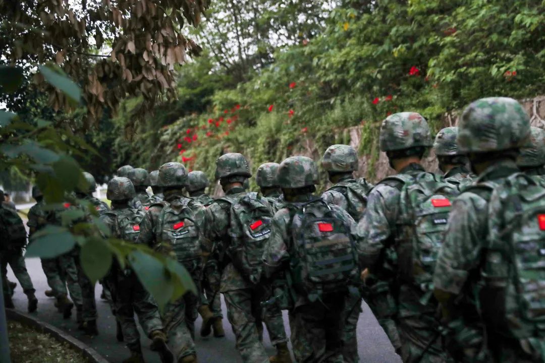 军营青春视频,镜头下的军营青春岁月