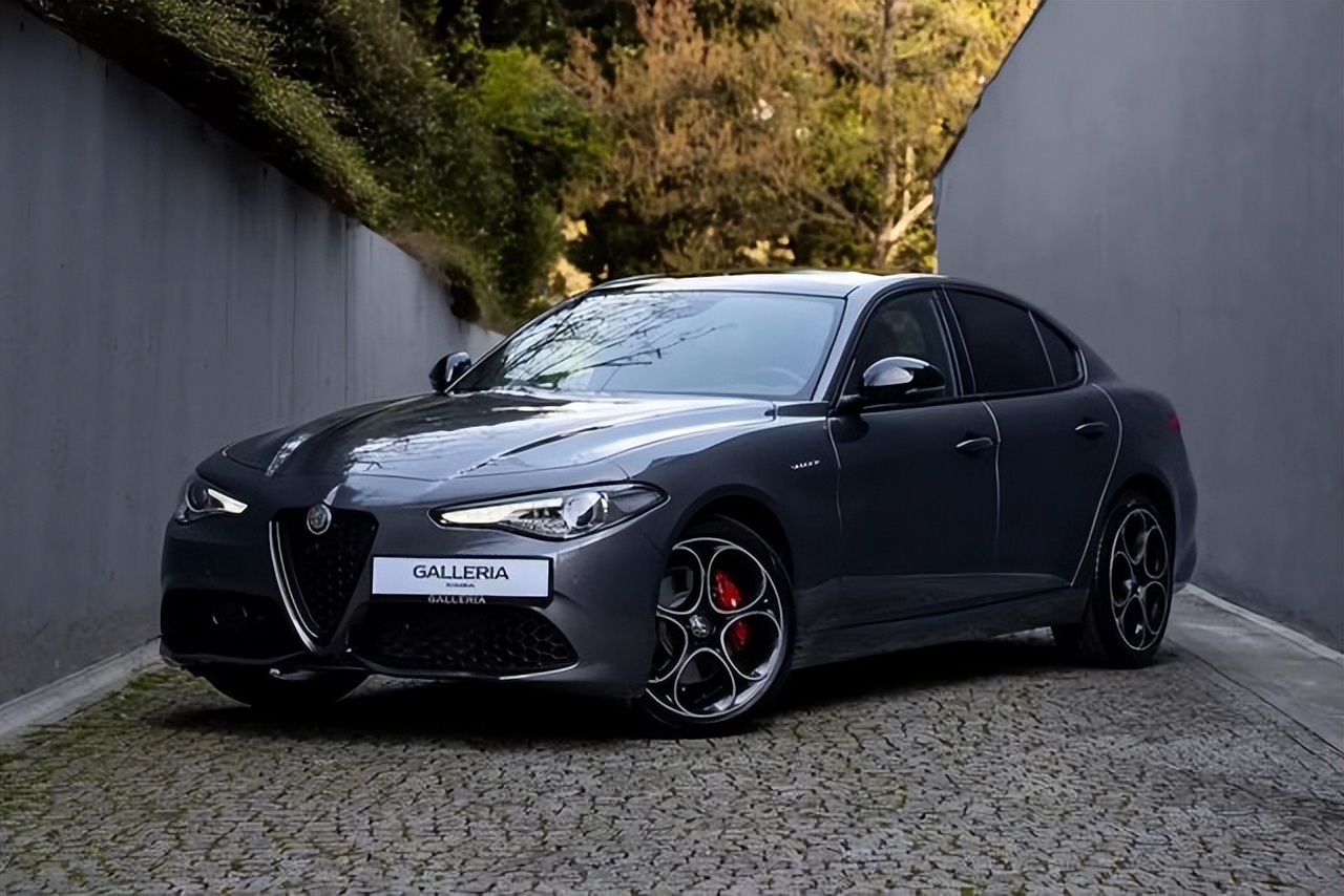 意大利轿跑,40万预算奔驰轿跑