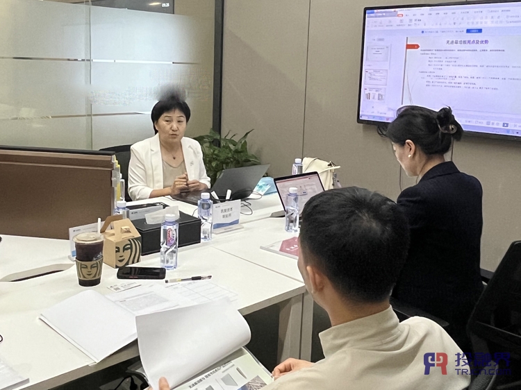 路演现场挥洒热情,高效对接创造精彩瞬间