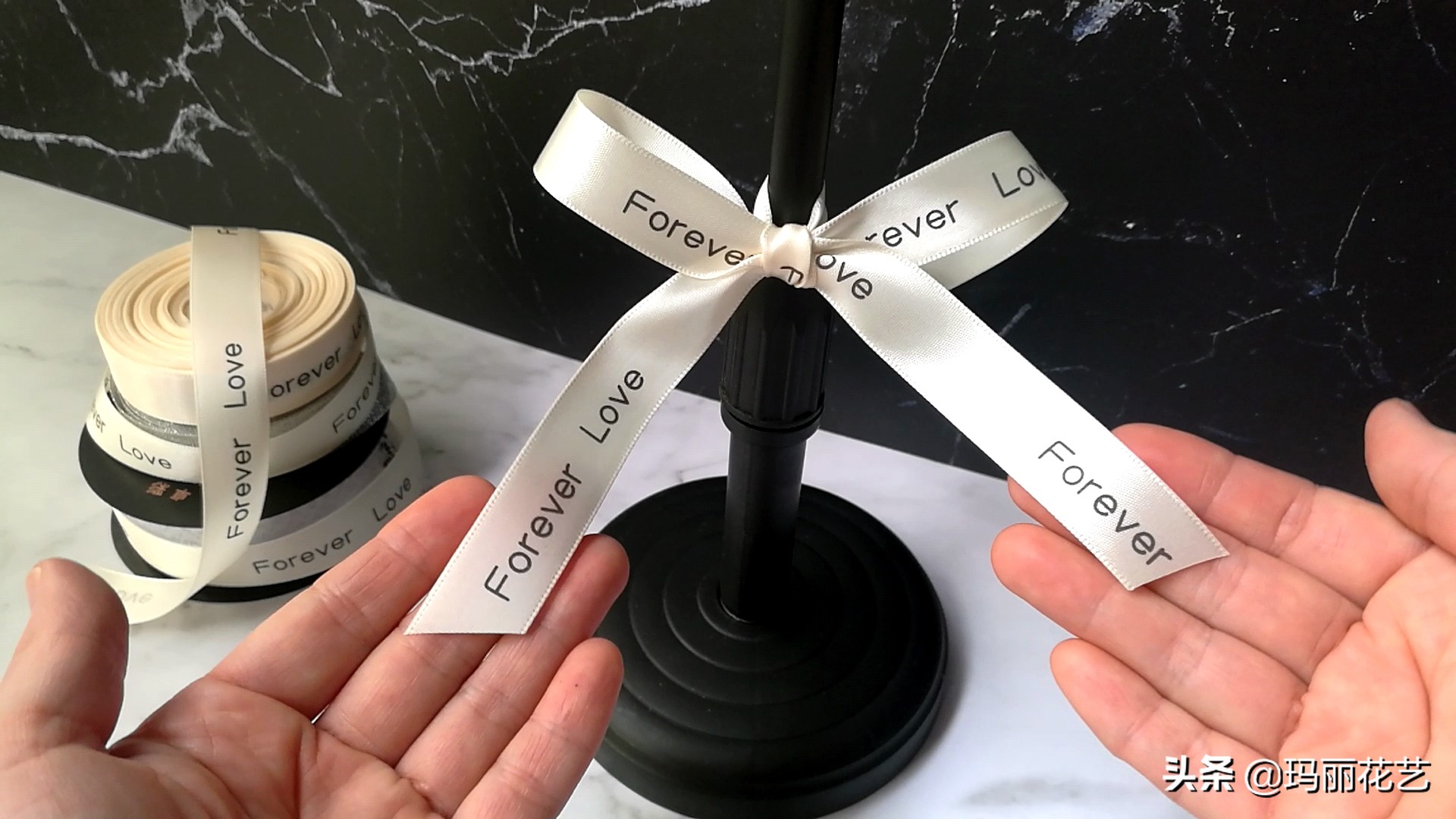 蝴蝶结怎么打简单又好看腰带系法,简单方法系蝴蝶结鞋上的蝴蝶结