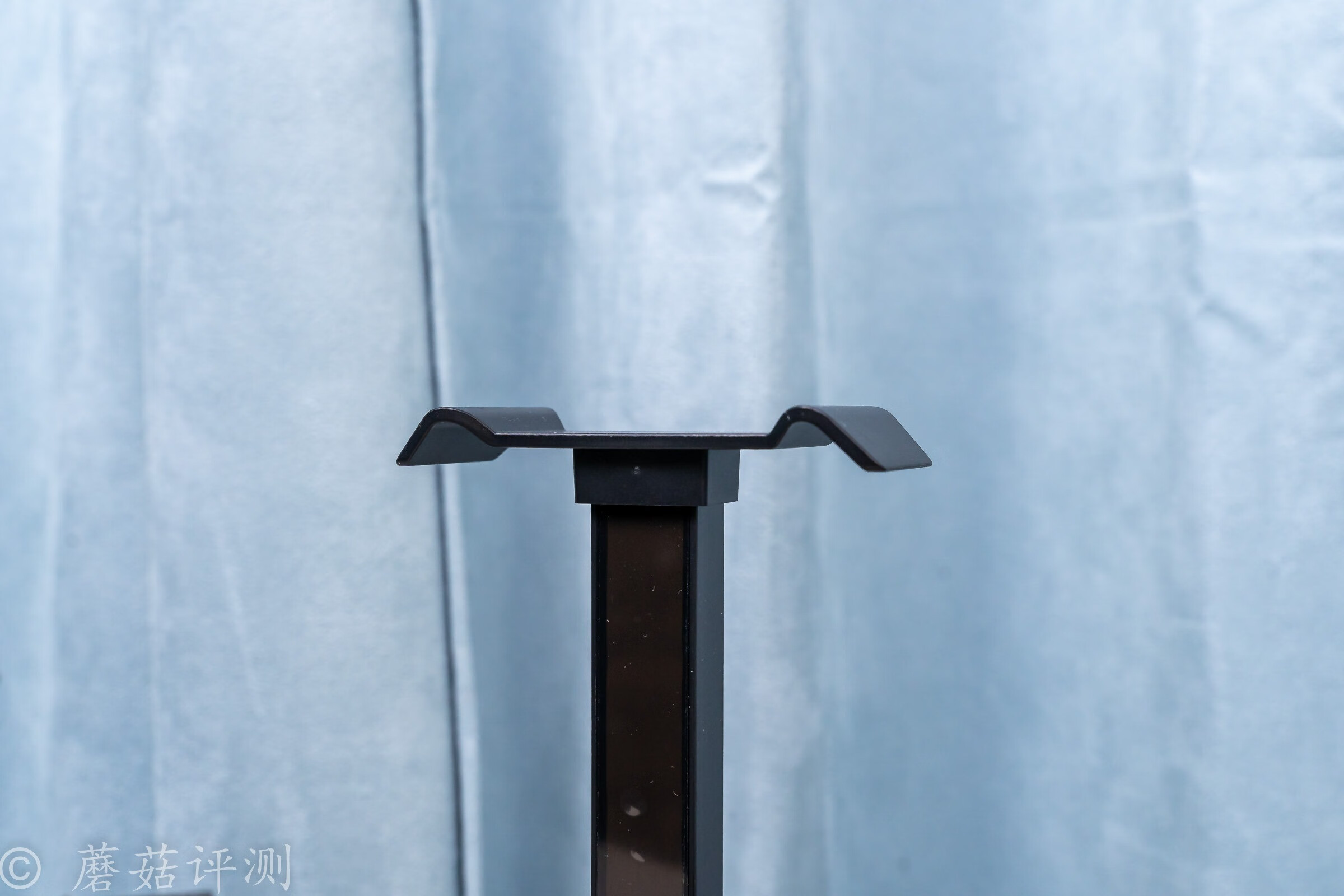 雷柏vh800蓝牙耳机打和平精英实测,雷柏rapoovm700无线蓝牙游戏耳机