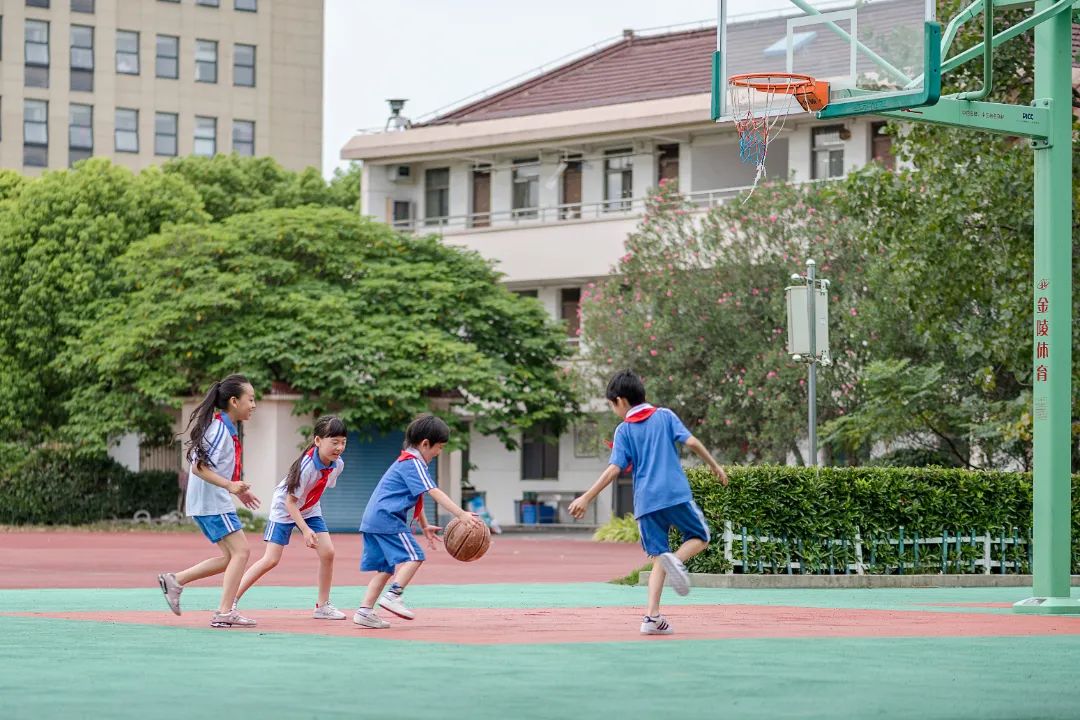 想要体育练得好下句,想要成绩好要多运动