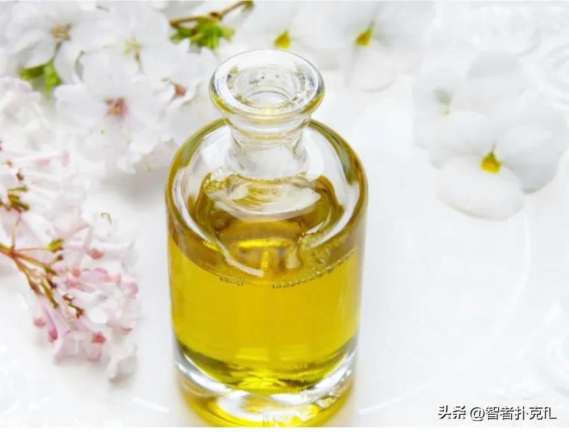 夏天汗臭怎样解决,夏天腋下汗臭