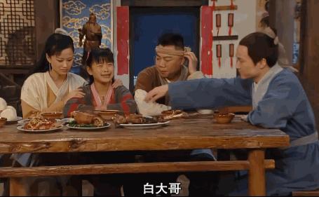 全网痛骂到一夜翻身，她凭啥啊