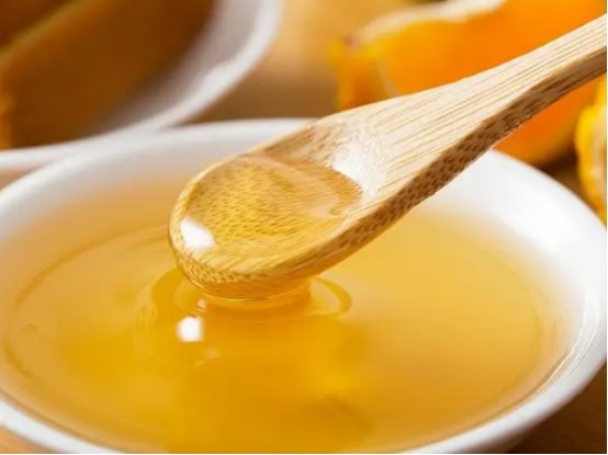 矿泉水瓶辨别蜂蜜真假可靠吗,加热鉴定蜂蜜的方法是真的吗