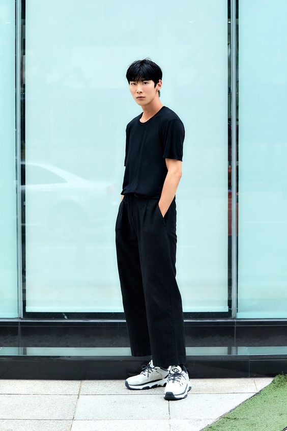 什么样的男生穿高腰裤好看,高腰裤怎么搭配最好看男