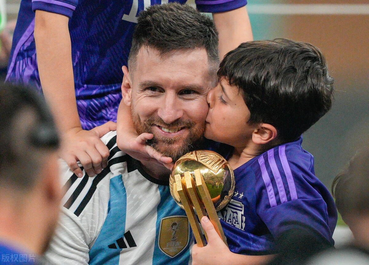 库里：梅西的传球比我三分更准，他是最具创造力的天才