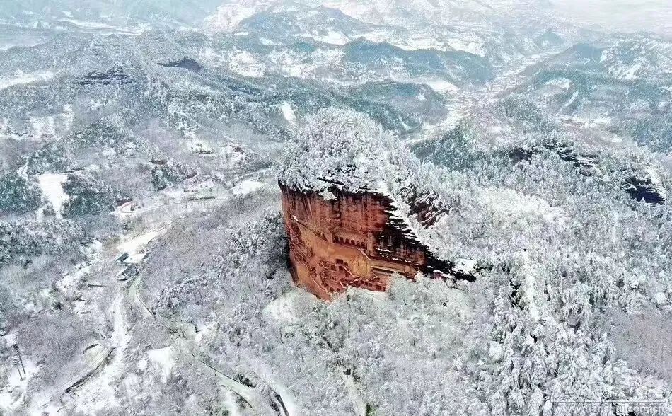 甘肃天水麦积山石窟的特点,走进麦积山石窟感受千年的沉淀