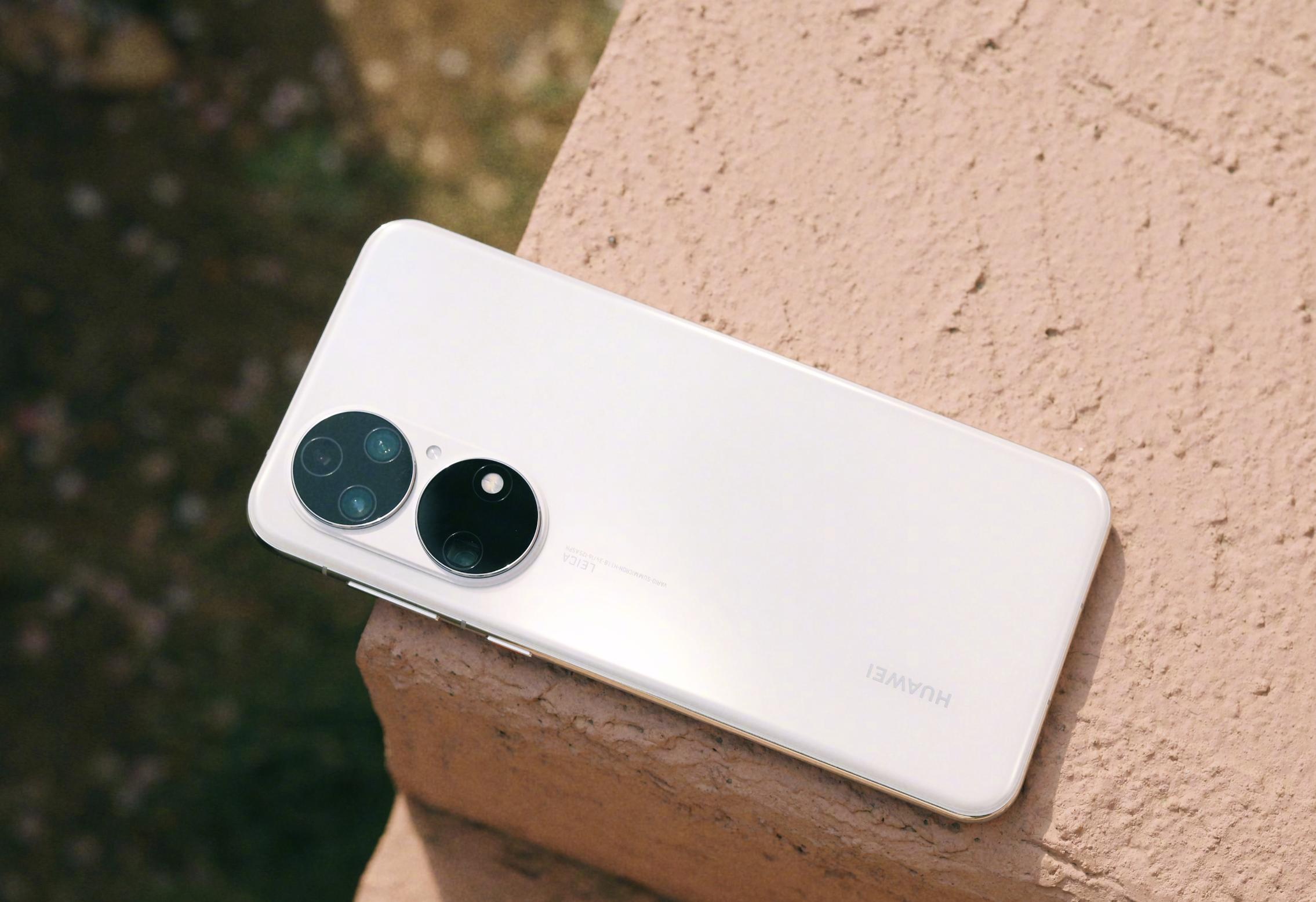 从4088元跌至2929元，IP68+鸿蒙，华为手机有性价比了