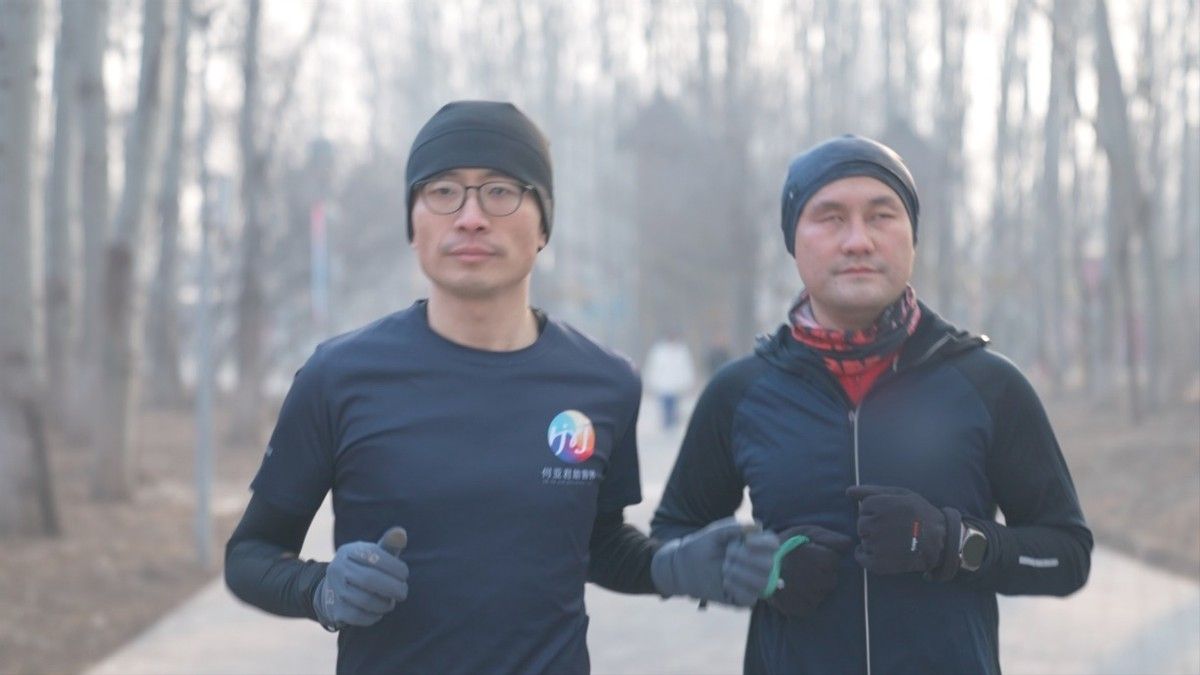 在跑马拉松的跑友,致敬每一位在马拉松赛道上的跑友