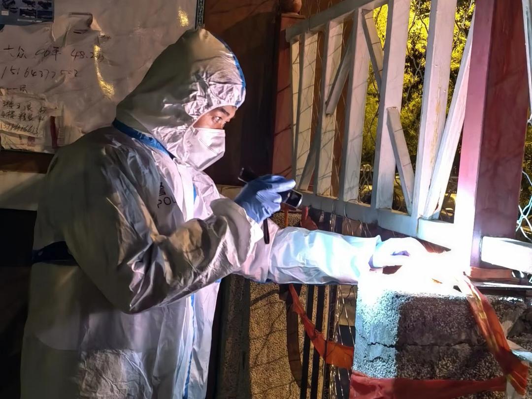 向坚守基层一线的最美劳动者致敬,致敬每一位坚守平凡岗位的劳动者