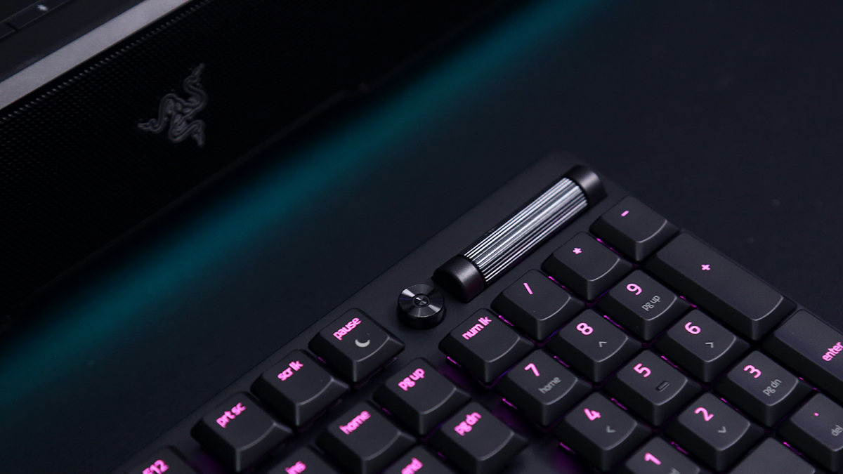 雷蛇protypeultra和噬魂金蝎哪个好,雷蛇噬魂金蝎键盘普通版