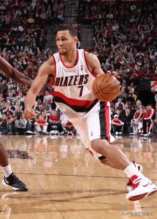 这十位球员你还记得几位？认识八个才能叫老球迷