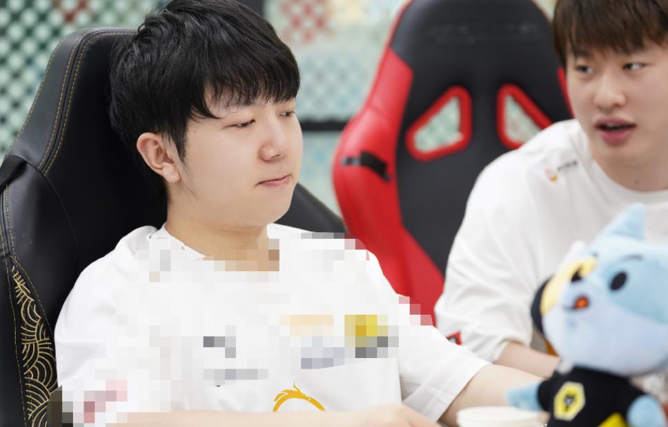 狼队近期表现,狼队保持23年春阵容会不会拿4冠