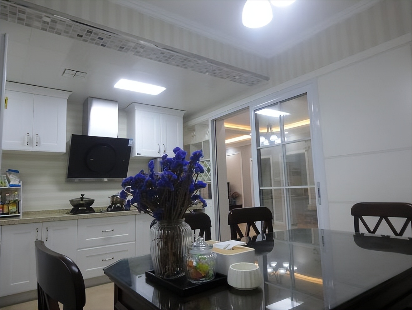 晒下新家,亲朋都说漂亮,特别是卧室,真想一辈子赖在这了!