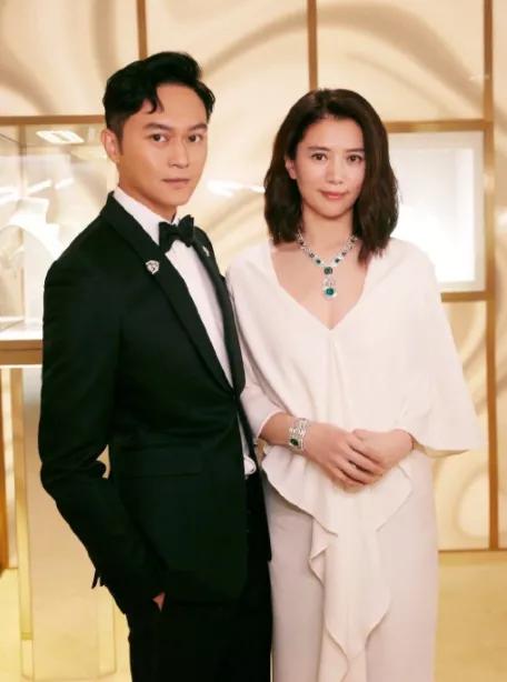 在香港,人们是怎么被文言文*脑洗**成“港独”的?