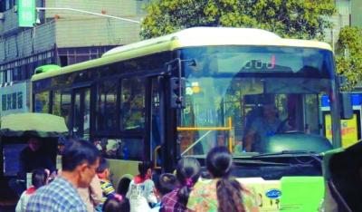 请再叫我一声哥哥原唱,请再叫我一声哥哥视频