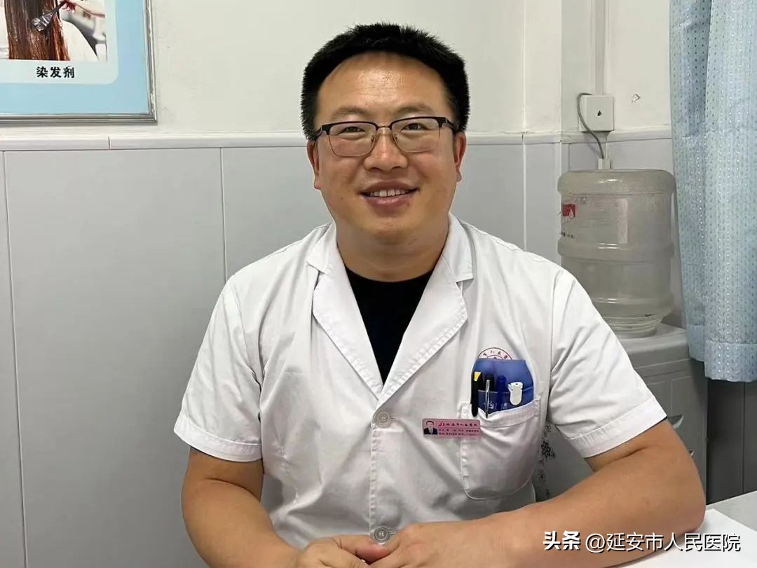 致敬医师铭记事迹,医心向党最美医师先进事迹