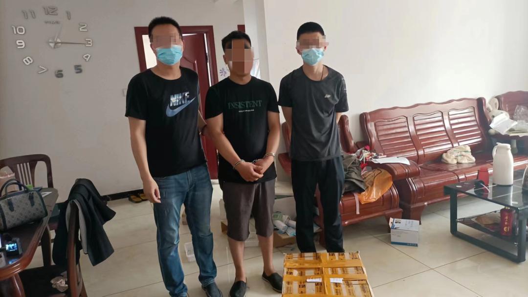 卸去所有的伪装,卸去眼中的伪装