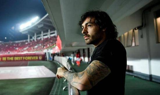 高拉特和高拉特,高拉特与高拉特