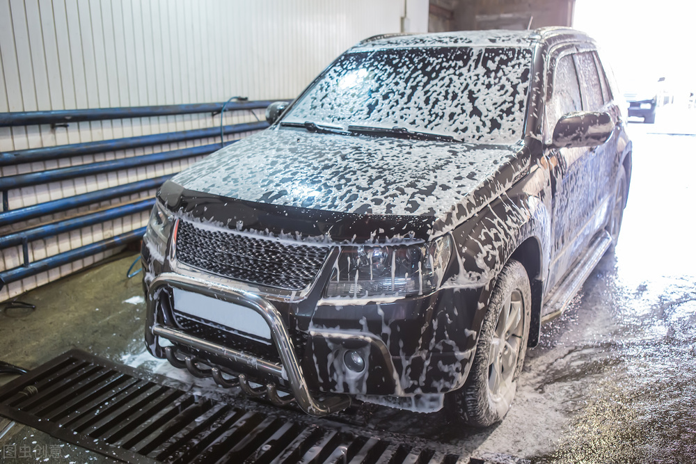 花钱不足10元,就能给爱车“洗个澡”!24h共享自助洗车火了