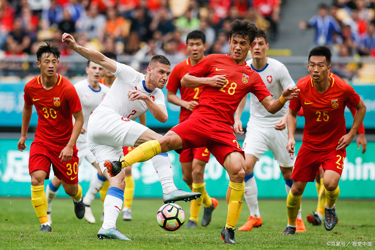 村超吊打曼城,国足和村超差距到底有多大