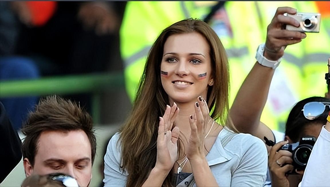 卡塔尔世界杯太太团游艇,卡塔尔世界杯太太团惊艳全场