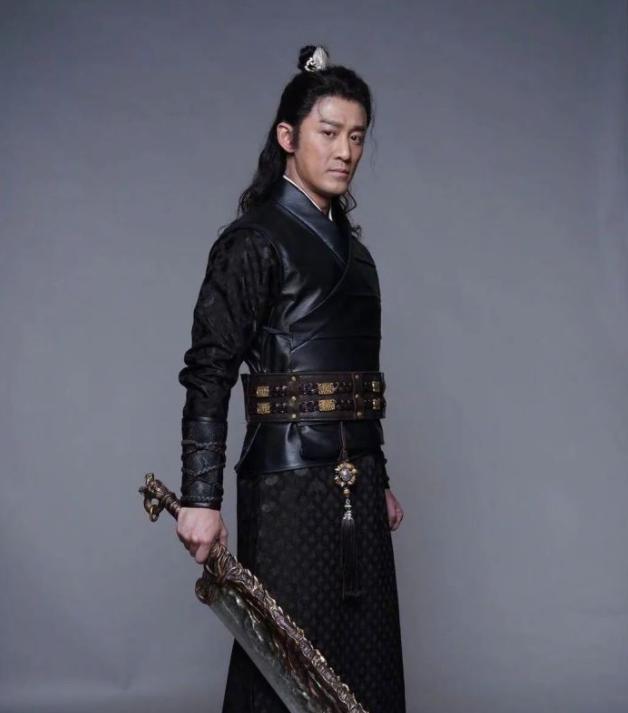 难以超越的13个经典角色,新旧对比15位毁经典的辣眼睛角色