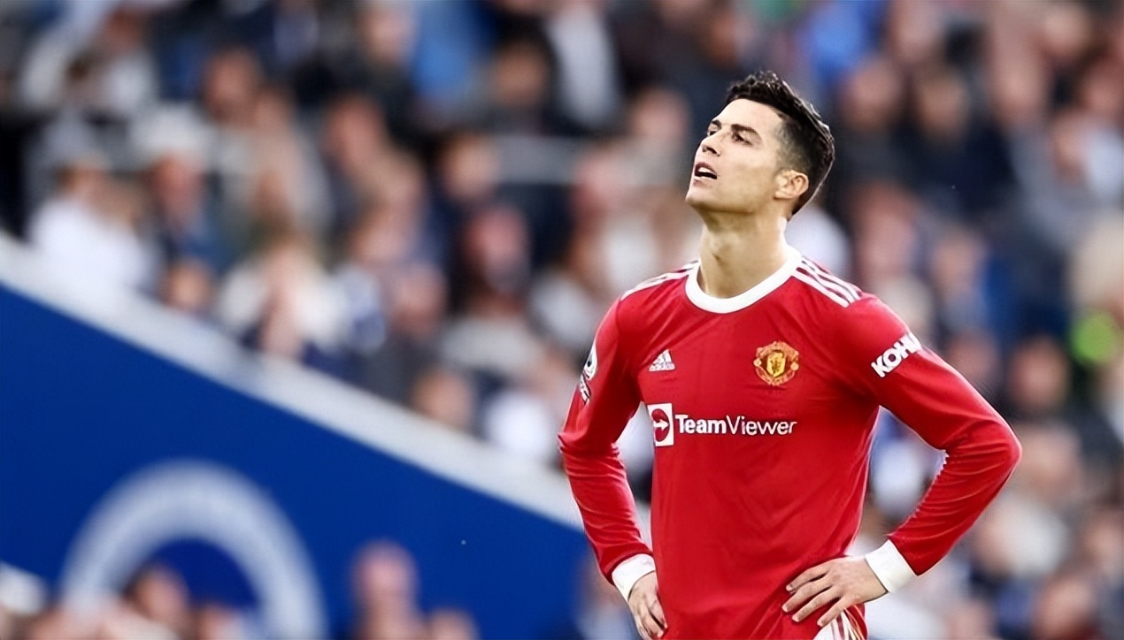 0-2！荷兰太狠了，波兰主场惨败，莱万沦为C罗式饼锋，全场0射门