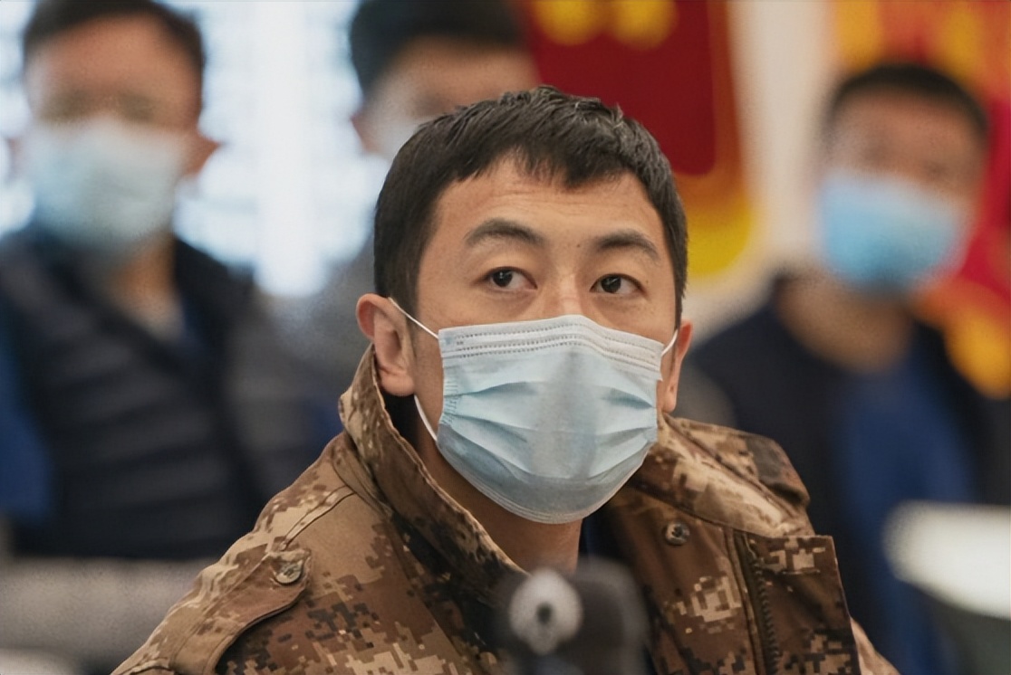 寻求集体认同的救助者，是生与死的过渡性标准，连通众人伦理情感