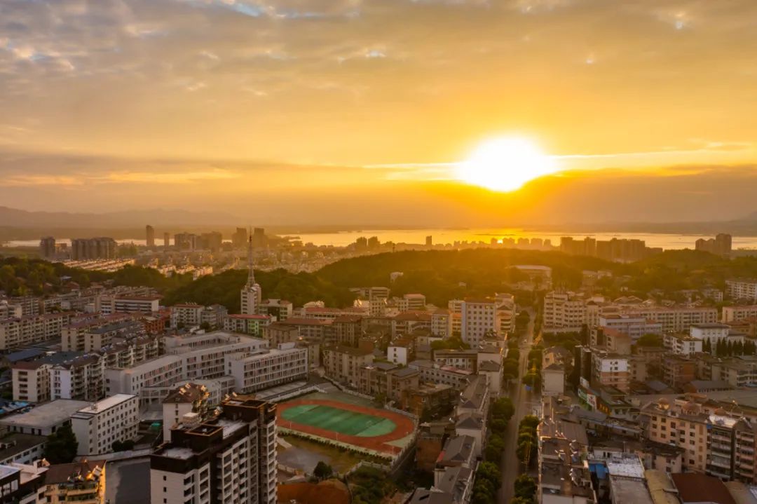 给你一个爱上乌兰察布的理由,给你一个喜欢我的理由