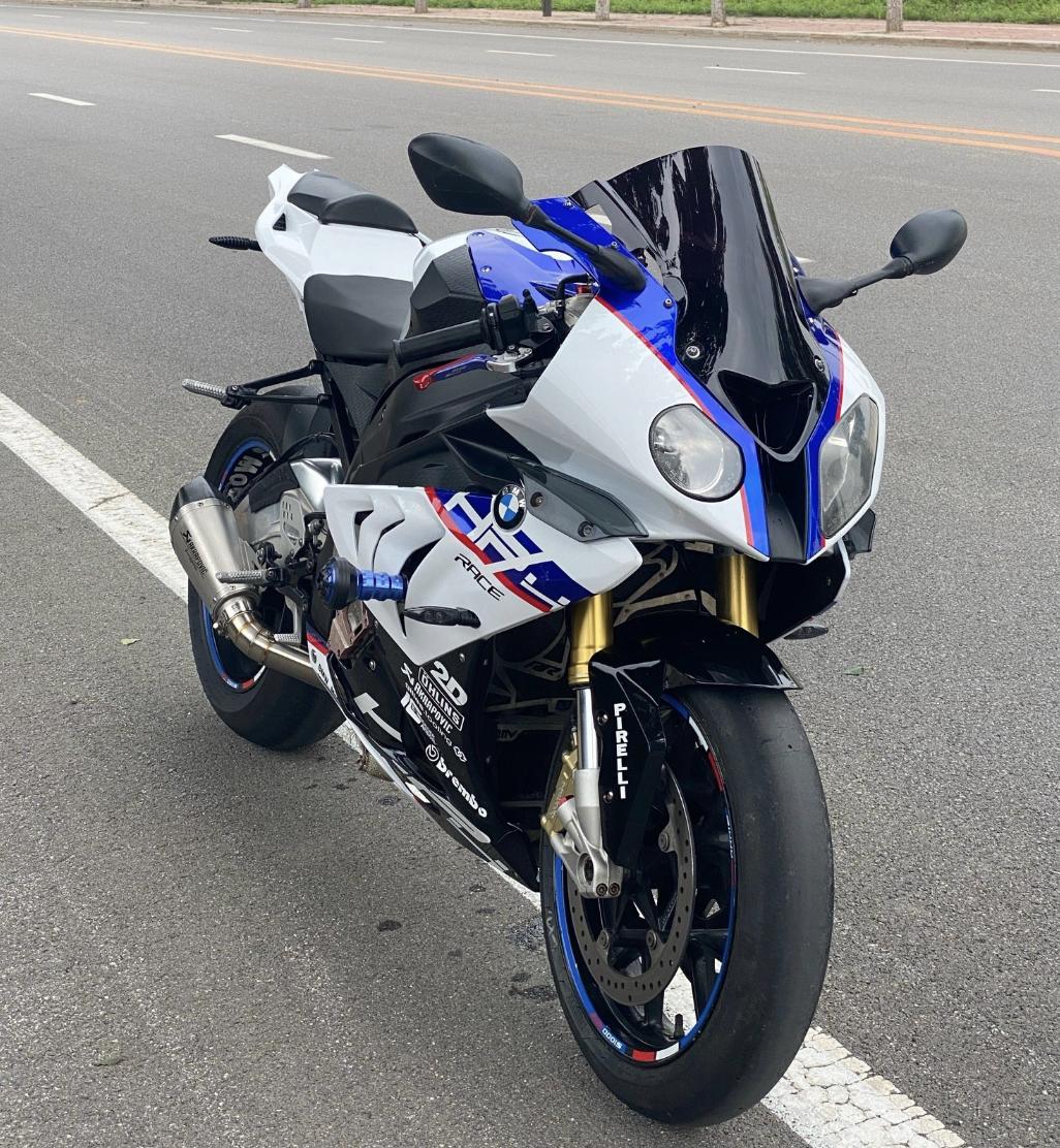 地平线摩托车真实测评,仿赛摩托车与地平线区别