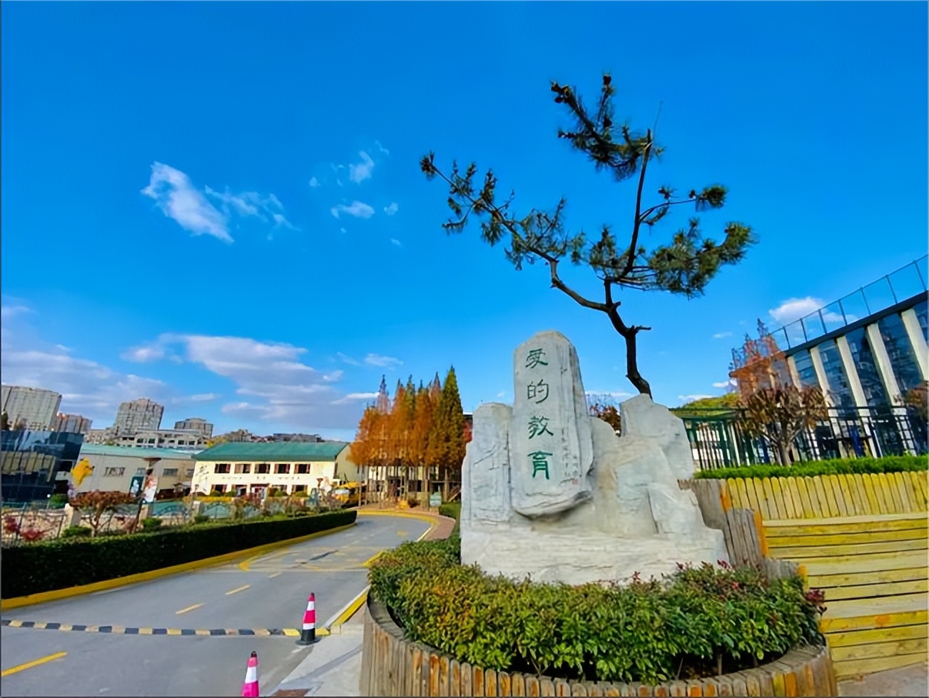 青岛二十一世纪国际学校学费,青岛银河国际学校学费