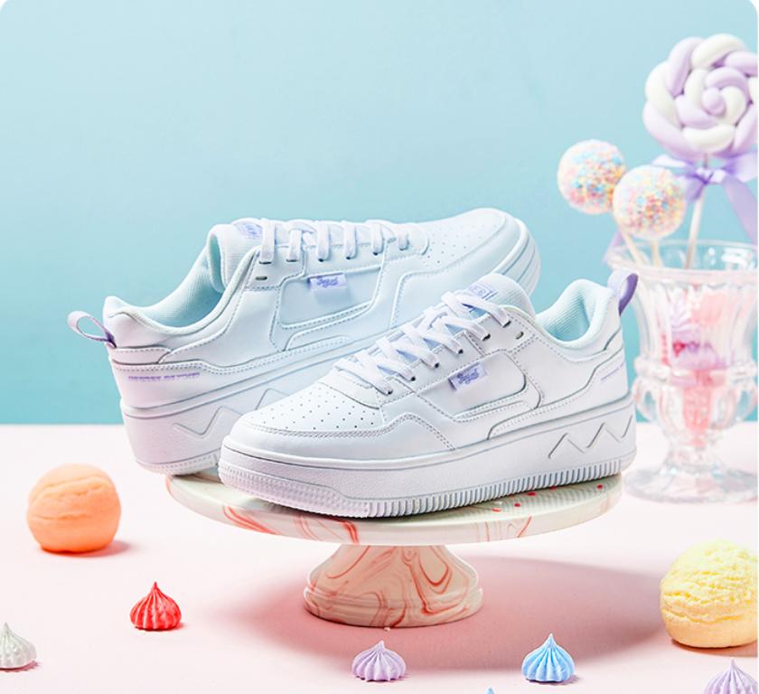 别再穿匡威了,别再穿烂大街的小白鞋了