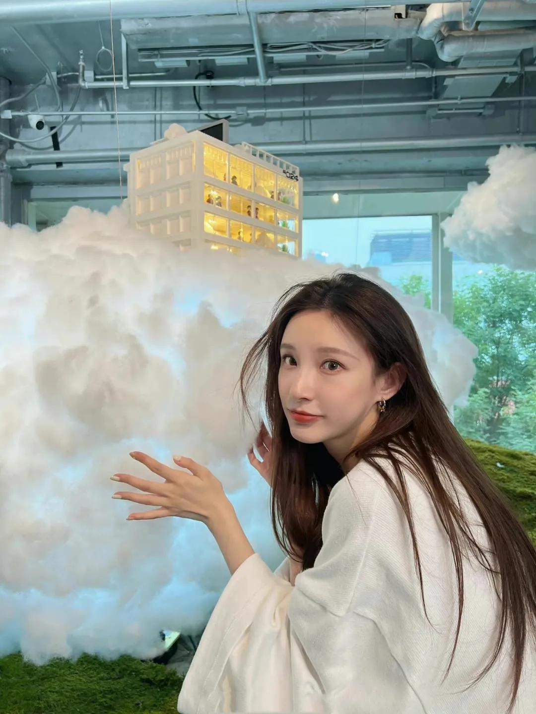 央视八位未结婚的女人,央视十大美女主持人轶事