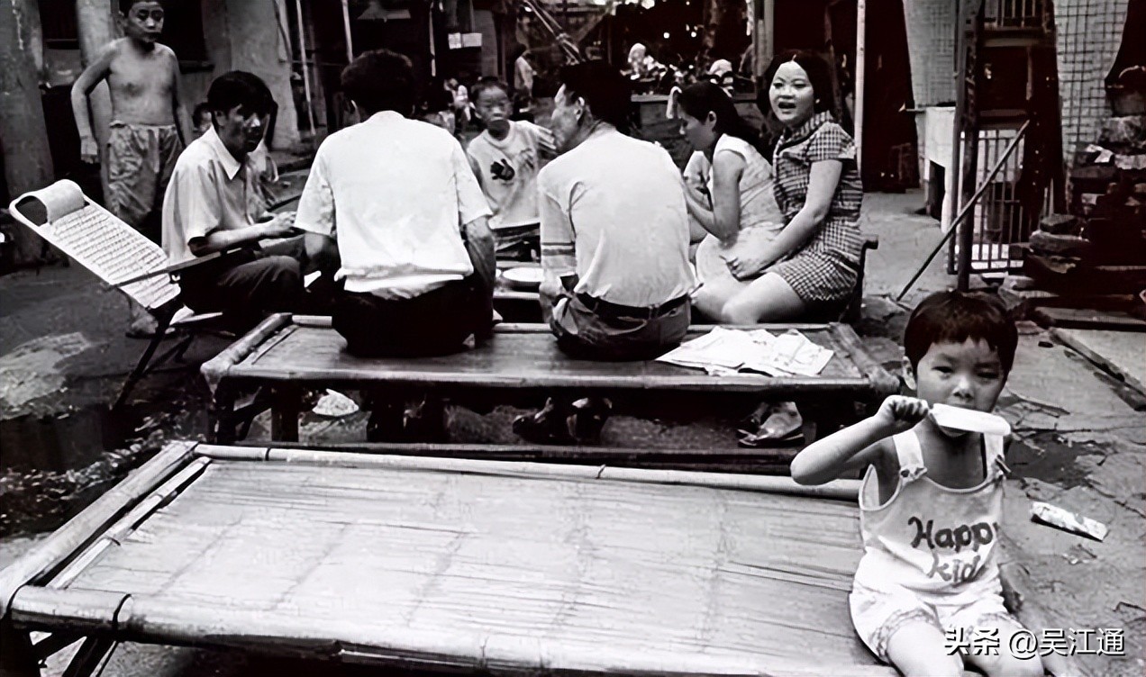 难忘邻里情,难忘的邻里亲情