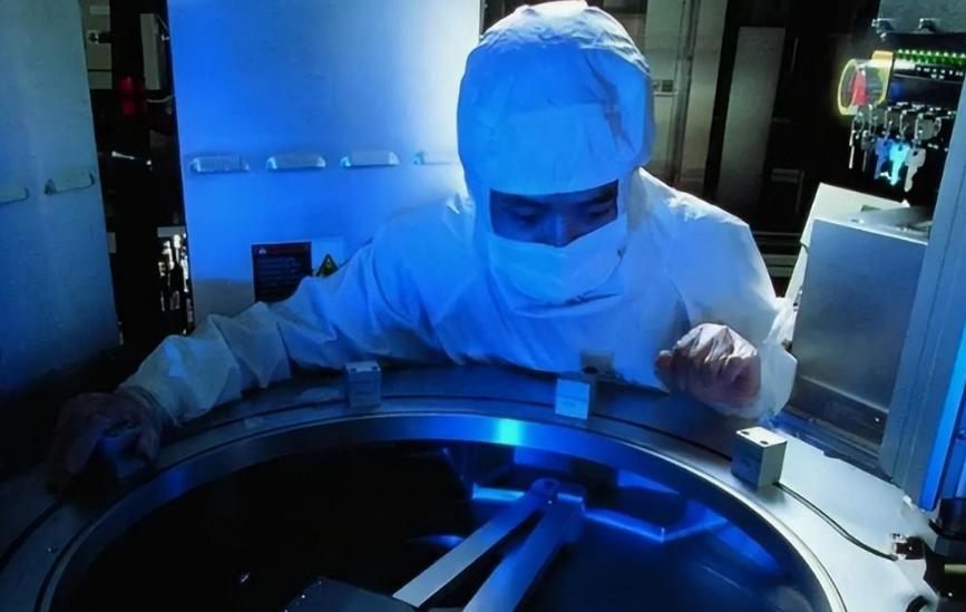 荷兰光刻机巨头披露中国订单,荷兰光刻机巨头最新消息