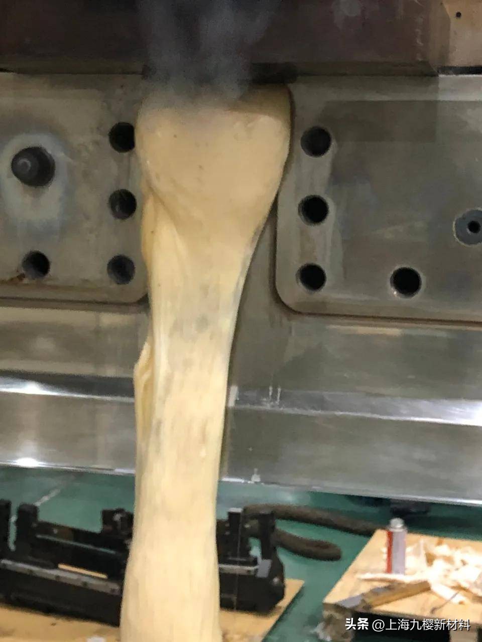 吹膜挤出机螺杆快速清洗方法,挤出机螺杆积碳清洗剂