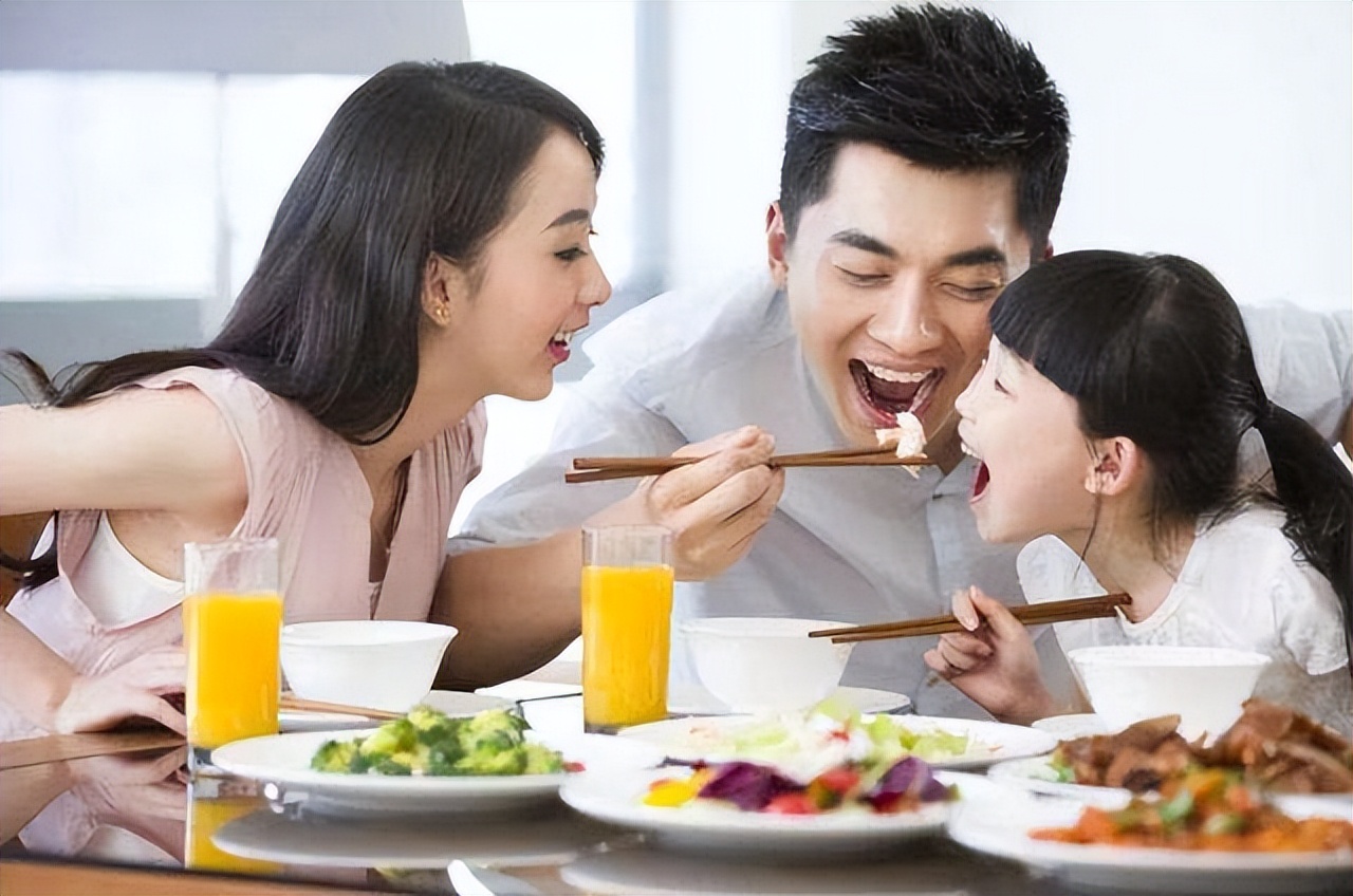 每次都吃撑但是饿得很快是什么病,很容易饿吃一点就撑是什么原因