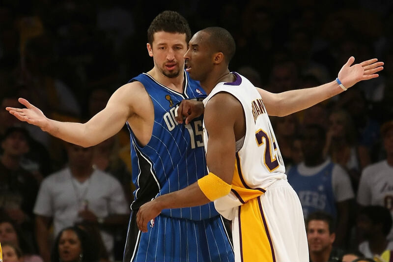 鏄熸湀寮垁,鐗圭鏍奸瞾椹埡棣栧彂